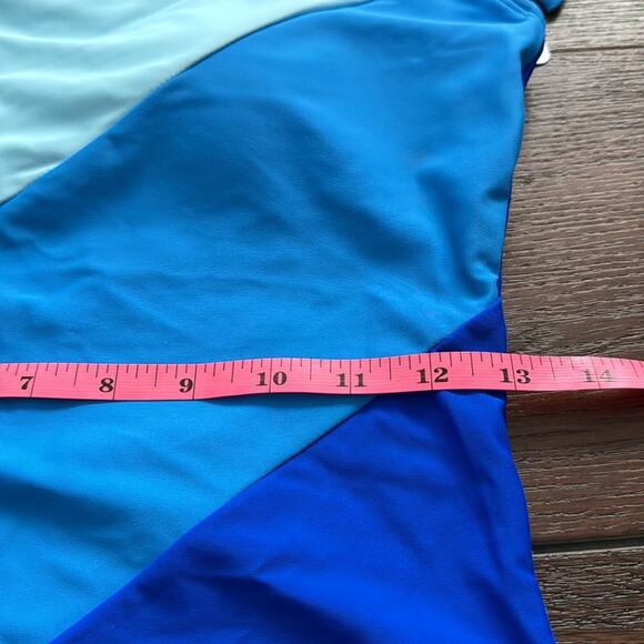 Color block NWOT Swimming Suit, full coverage, padded bra and high back. - Picture 6 of 8